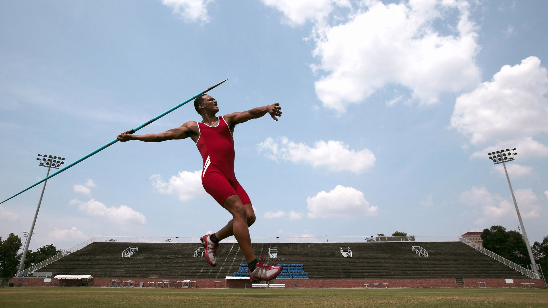 林丹亲自策划羽毛球启蒙课程视频，林丹羽毛球比赛解说